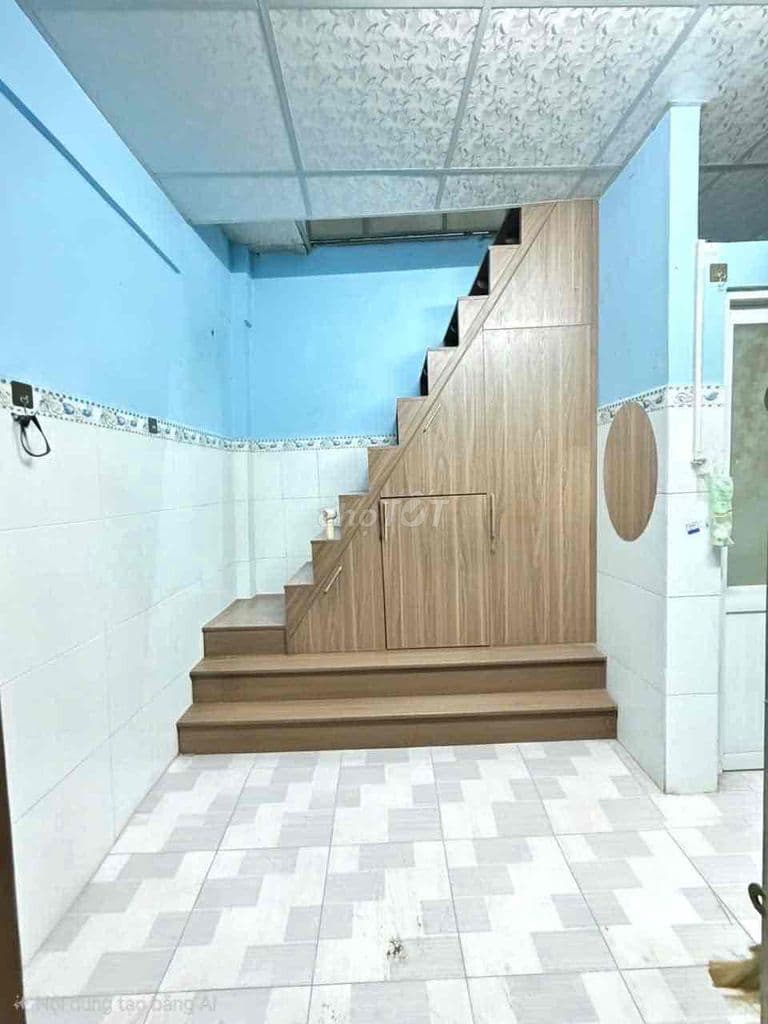Nhà 2 lầu hẻm 95 lê văn lương gàn lotee marrt 970 trieu