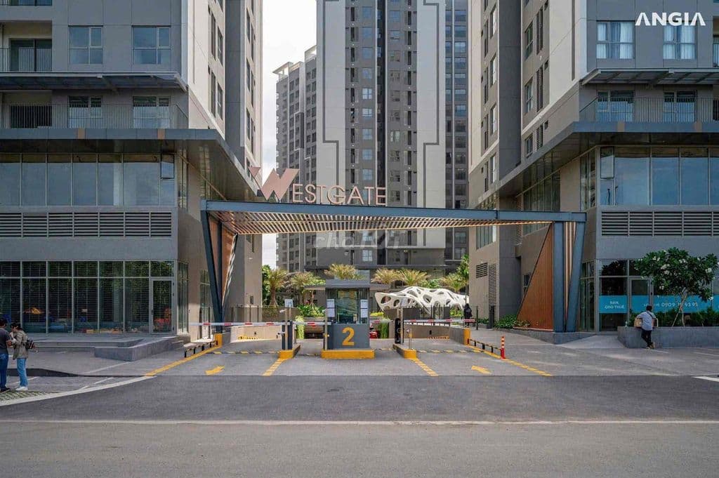 Cần bán căn Sân vườn 64m2; Đầy đủ nội thất Chỉ 2,8 tỷ. LH Hương Xem ạ - Ảnh 2