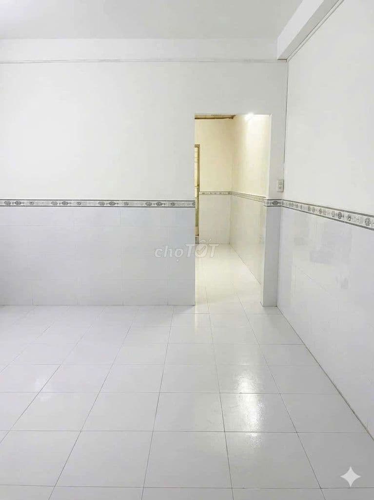 BÁN NHÀ HẺM XE HƠI, NGANG 4M, 60M2, SỔ RIÊNG, CHỦ NGỘP, 4TỶ65, QUẬN 8. - Ảnh 3