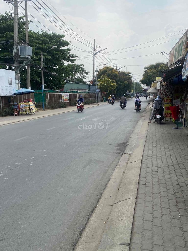 MẶT TIỀN RẠCH CẦU SUỐI 4,67x21 =98 m VUÔNG - 790TRIỆU VĨNH LỘC B BC - Ảnh 2