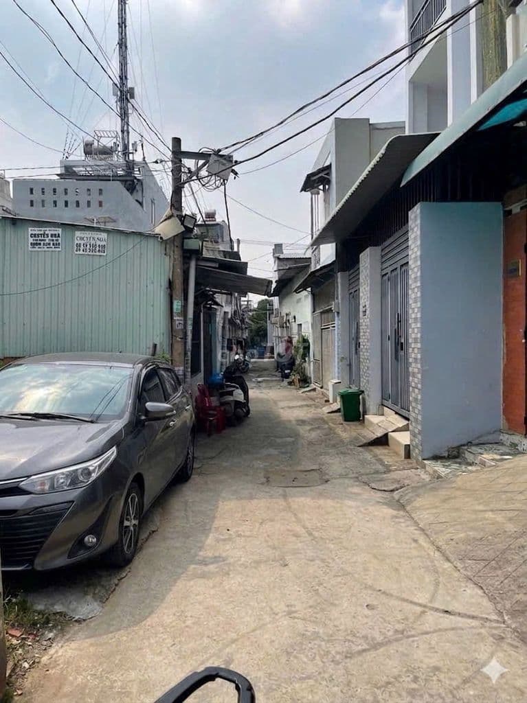7,8 tỷ đối diện vạn phúc city 104m 3 tầng. Vip nhất khu vực. Sát ql13 - Ảnh 2