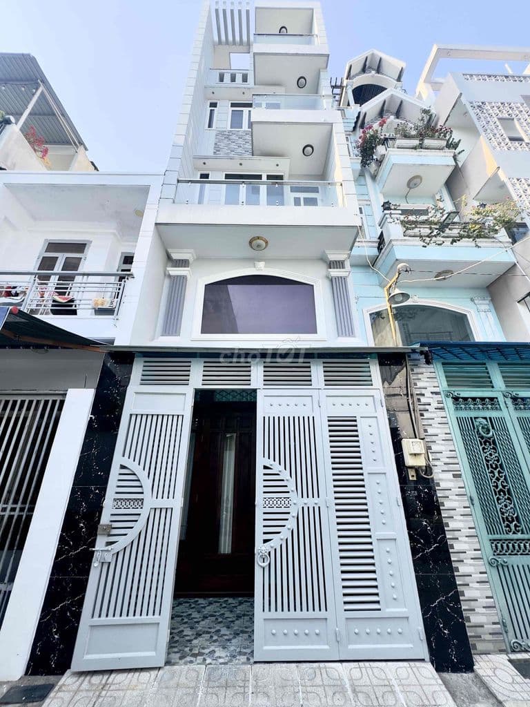 HIẾM NHẤT KHU VỰC - OTO VÀO NHÀ, Nguyễn Văn Lượng - 4Tầng (4 x 13.5)