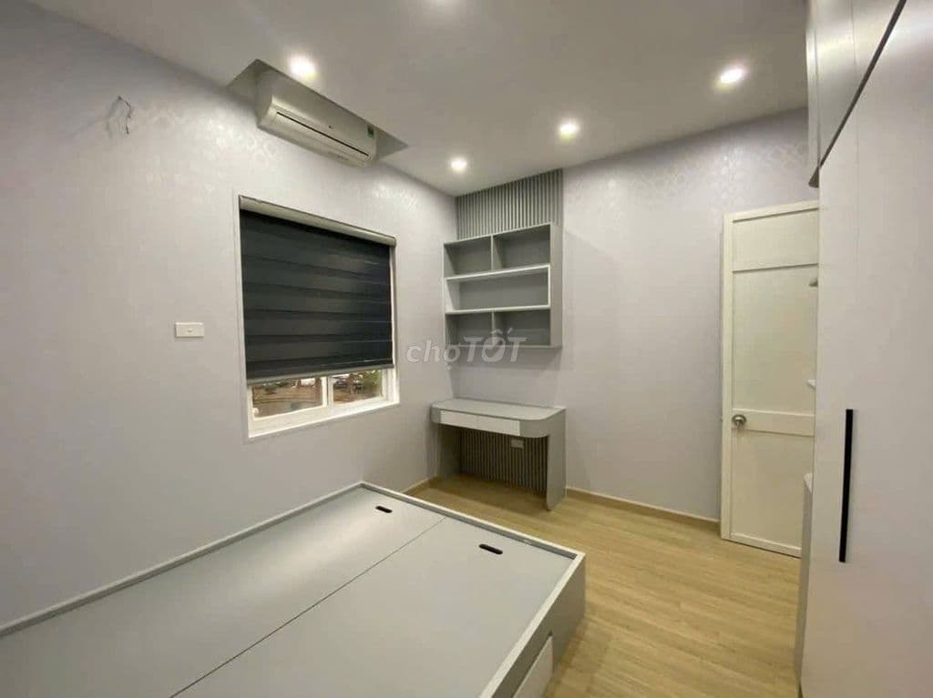 76M2-7,3 TỶ- 3PN -VỊ TRÍ VÀNG- NAM TRUNG YÊN – VIEW ĐẸP - Ảnh 2