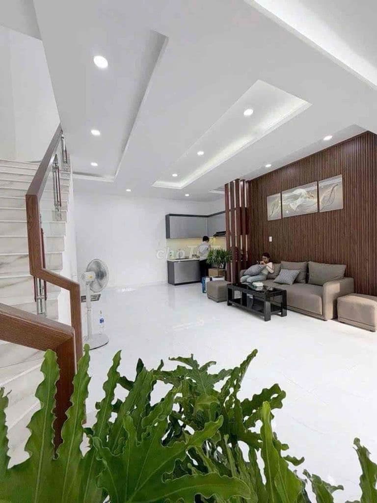NHÀ TÂY THANH TÂN PHÚ HẺM XE HƠI THUẬN TIÊN DI CHUYEN TRUNG TÂM - Ảnh 2