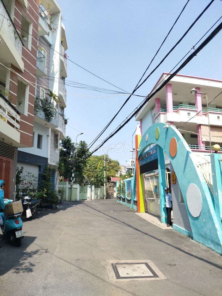 BÌNH THẠNH - NHÀ SÂN VƯỜN THOÁNG MÁT- XE HƠI VÀO NHÀ - CHỈ 8TỶ NHỈNH - Ảnh 2