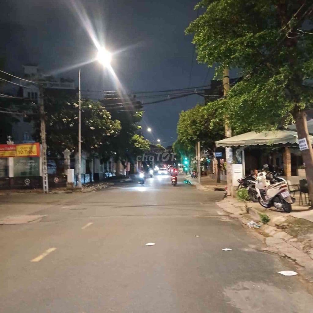ĐỊNH CƯ NƯỚC NGOÀI CẦN BÁN NHÀ MẶT TIỀN TRẦN VĂN KIỂU KHU BÌNH PHÚ