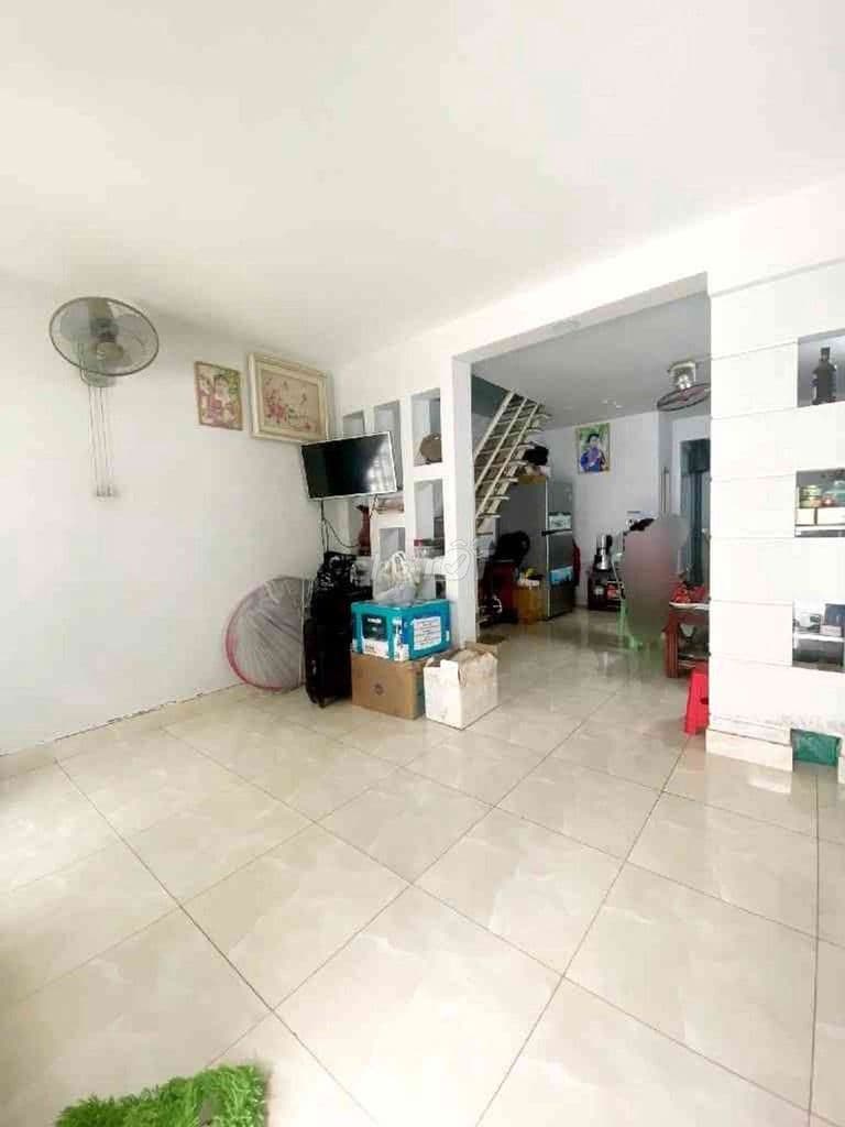 Ô TÔ TỚI CỬA NHÀ 2 LẦU - DT 4x11M - SÁT BÊN AEON MALL TÂN PHÚ - 4 TỶ+ - Ảnh 3