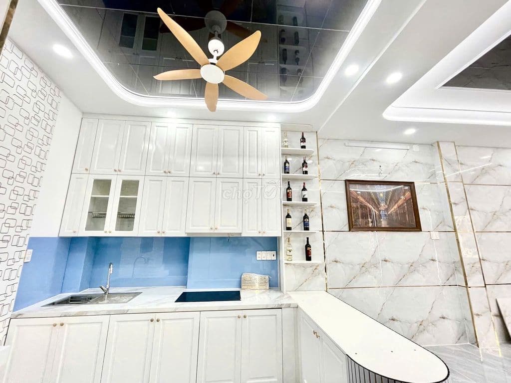 SIÊU PHẨM 5 TẦNG LÔ GÓC - HOÀNG XUÂN HOÀNH - OTO ĐẾN NHÀ - 8,6 TỶ