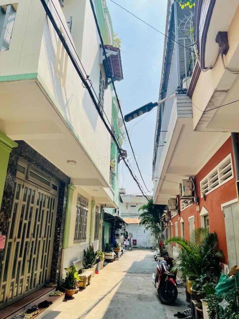 ĐHT NGUYỄN VĂN QUÁ- HXH - DTSD 138M2 -HOÀN CÔNG- 3PN - 4TY35 TL