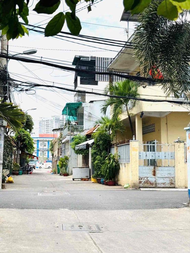 140,5M2 MẶT TIỀN HỤT XE HƠI XE TẢI ĐƠN GIÁ bé tí tiii NHƯ NHÀ Ở HẼM n - Ảnh 3