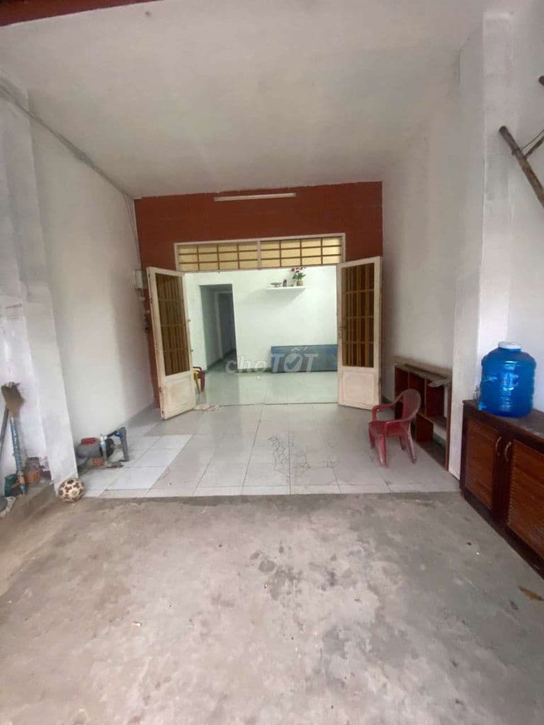 Bán nhàTânXuân dt khủng8*18m đgxe tải chia làm 2căn Giá 5tỷ400tr - Ảnh 2
