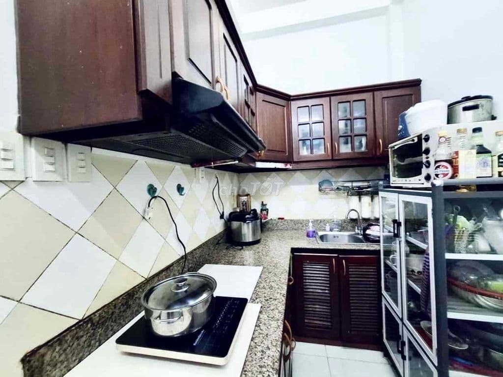 Nhà 4 tầng 5pn Tân Bình sát Quận 10 giá 5 tỷ - Ảnh 3