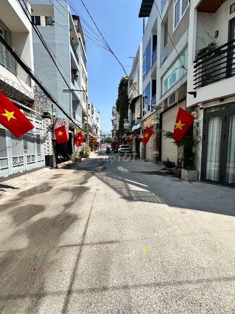 CHDV BÌNH THẠNH - DOANH THU 45TR/THÁNG - HẺM 8M 2 Ô TÔ NÉ NHAU