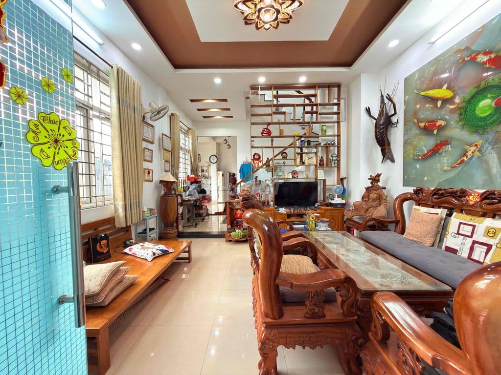 Bán Nhà 3 Tầng Đường 8, Linh Xuân, Thủ Đức. diện tích 111 công nhận