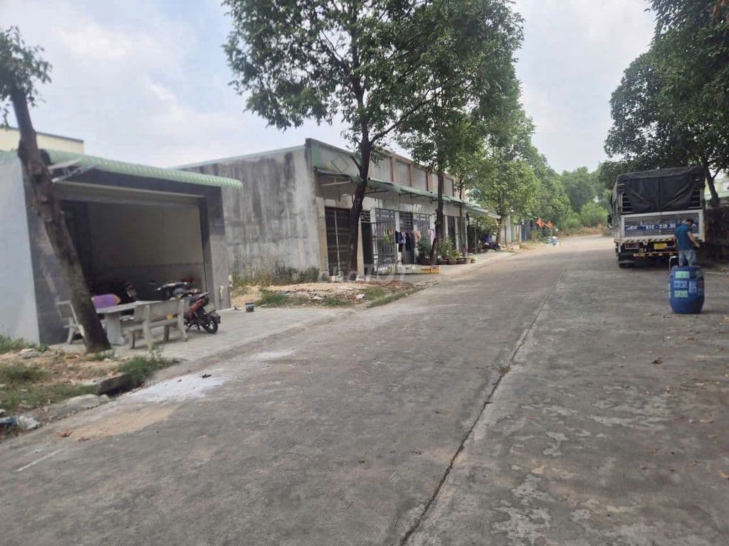 Chính chủ cần bán lô đất 90m2 ngay Thị Trấn Hóc Môn, sổ hồng riêng - Ảnh 3