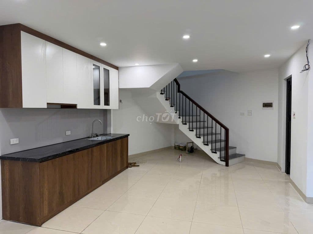 Bán Nhà Vân Trì Đông Anh, 4 Tầng Ở Ngay, Gần Chợ Rau Sạch