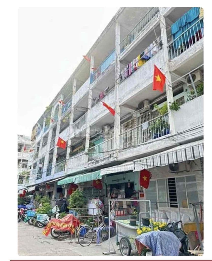 Căn hộ chung cư xóm đầm hưng phú Q8