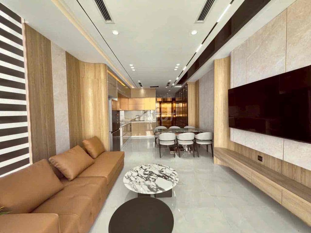 Giá tốt phố Minh Khai, lô góc, thang máy, 3 thoáng,ngõ nông 50m*6T