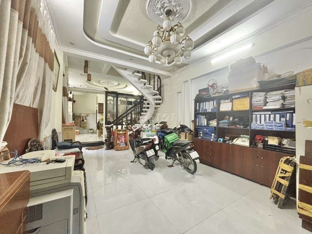 💥104M2 x 4 Lầu Đúc 📌 9,9 Tỷ - 5,5x20 5P ngủ - Hẻm 4M Cạnh MT