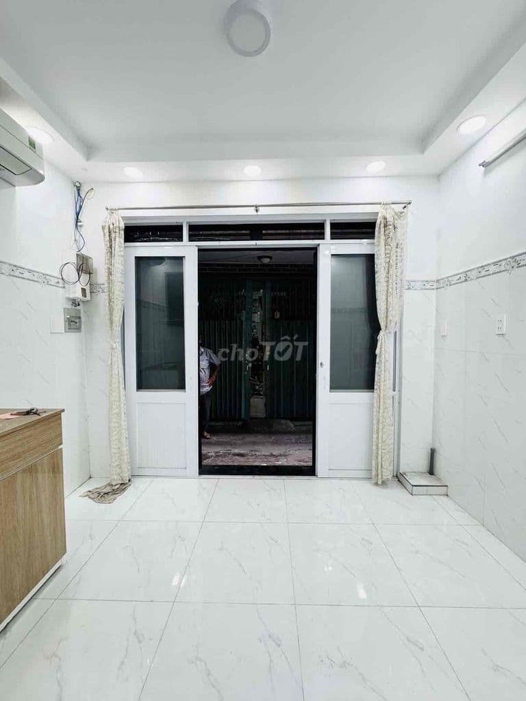 Chỉ 2.650 tỷ sở hữu nhà trung tâm Q10 – ai cần gọi ngay kẻo mất! - Ảnh 2