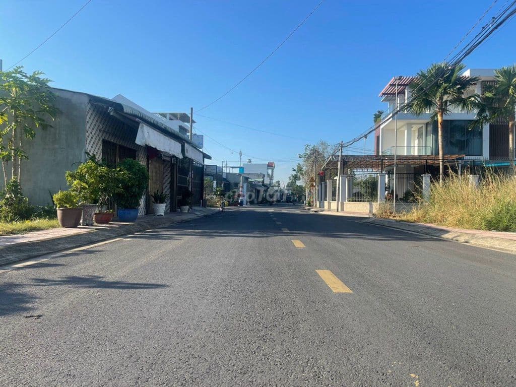 BÁN ĐẤT TRUNG TÂM HÀNH CHÍNH CỦ CHI 920TR - 126M2 ĐƯỜNG Ô TÔ SỔ HỒNG