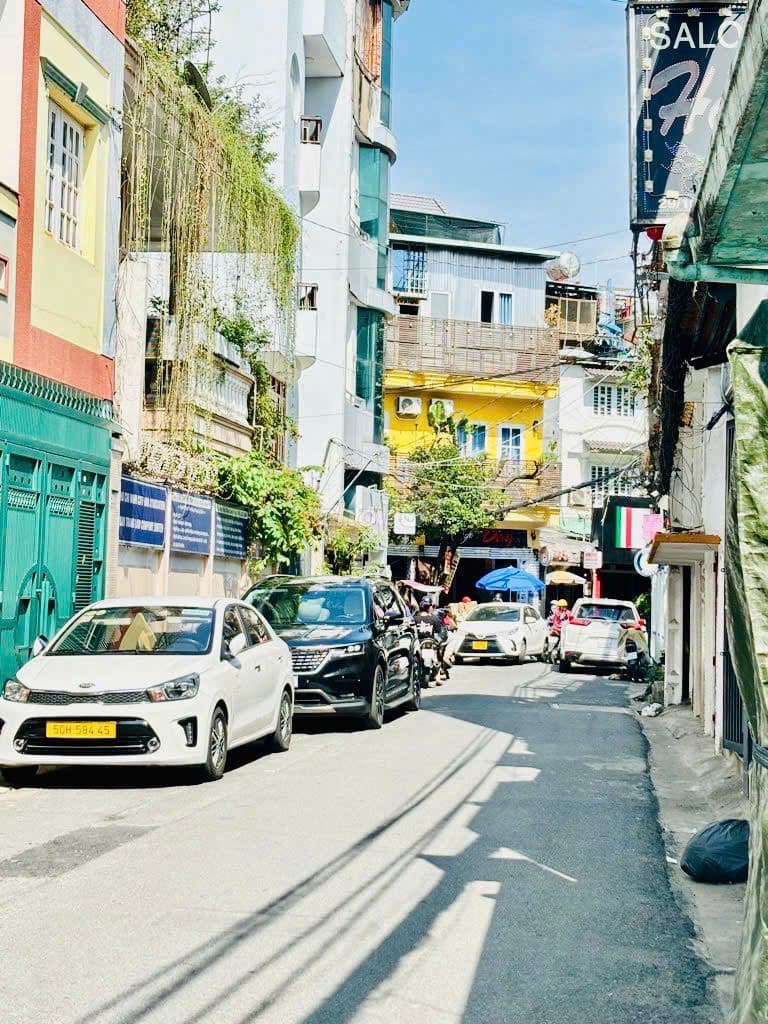 Hiếm,Hơn 9 Đồng,Nhà Hẻm Xe Hơi Ngay Phan Xích Long,cho thuê 35tr/th