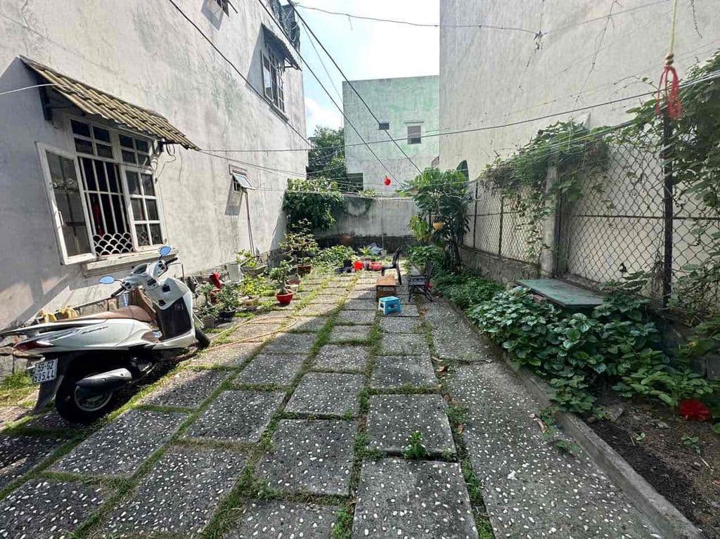 chính chủ cần bán nhà cách đường nguyễn ảnh thủ 100m diện tích 160m2 - Ảnh 2