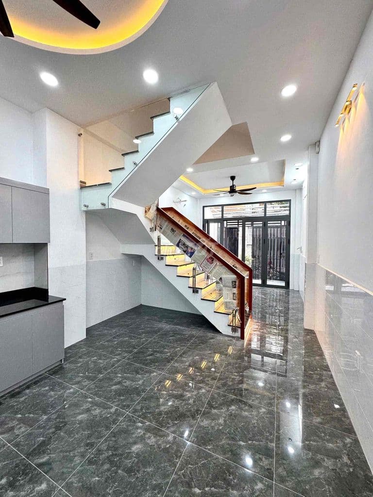 - NHÀ XÂY MỚI ÂU DƯƠNG LÂN P3 Q8 / TRỆT 2 LẦU ST / CÁCH HXH 50M - Ảnh 2
