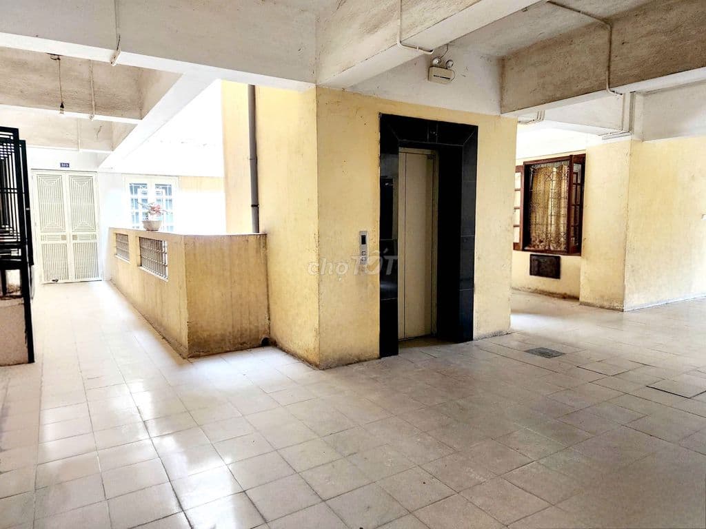 Bán chung cư Phố Nguyễn Định Dị, sổ đỏ riêng, thang máy, 2,85 tỷ có TL