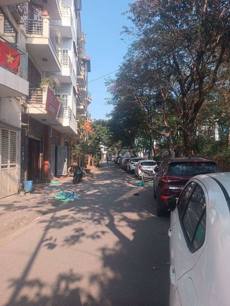 Bán nhà Đô Thị Văn Quán - Lô góc - view trường học -86m2- 20 tỷ