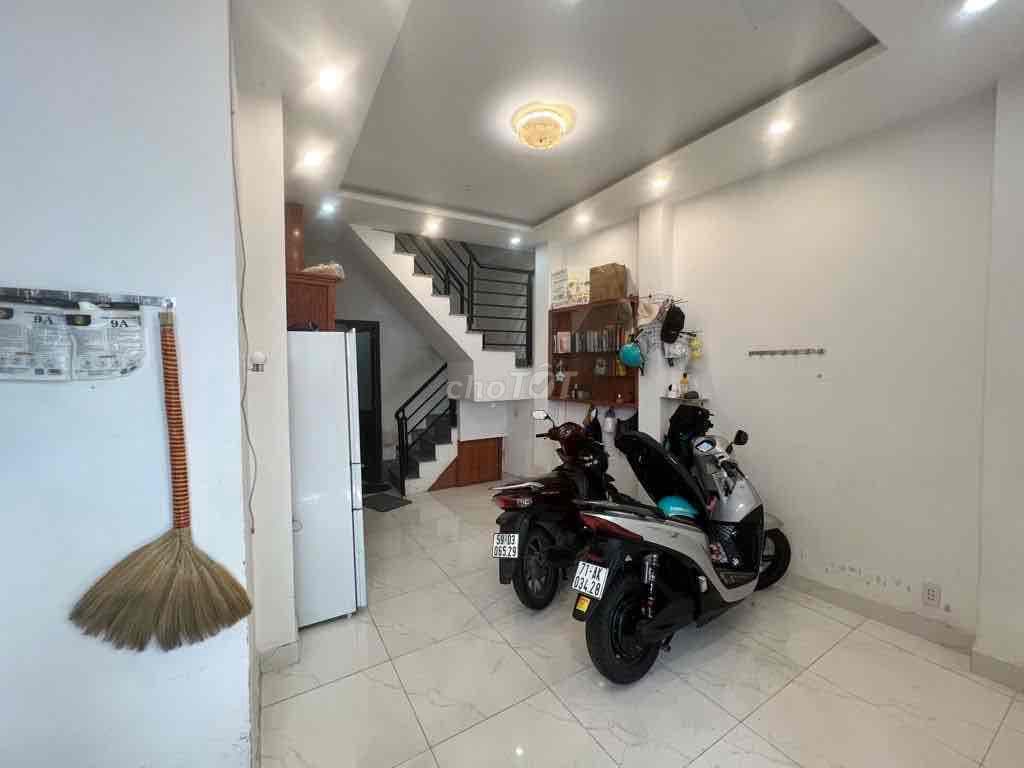 NHÀ CMT8QUẬN 10, DT 4,5x7m, 3 TẦNG ĐÚC BTCT chắc chắc giá 3,95 tỷ (tl) - Ảnh 3