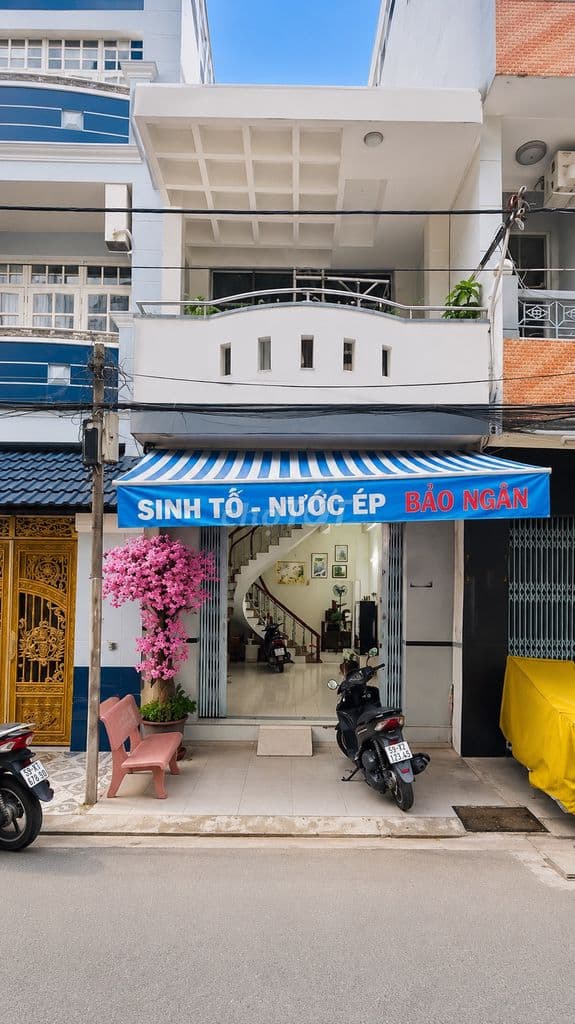 NHÀ MẶT TIỀN ĐƯỜNG,ĐỐI DIỆN CHUNG CƯ BÀU CÁT 2