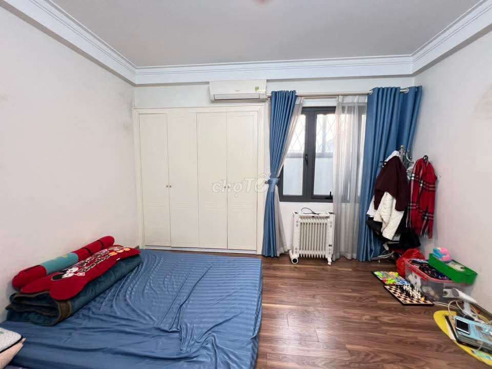 Hoàng Quốc Việt, ngõ 3m, lô góc, dân xây, ở luôn 42m*5T - Ảnh 3