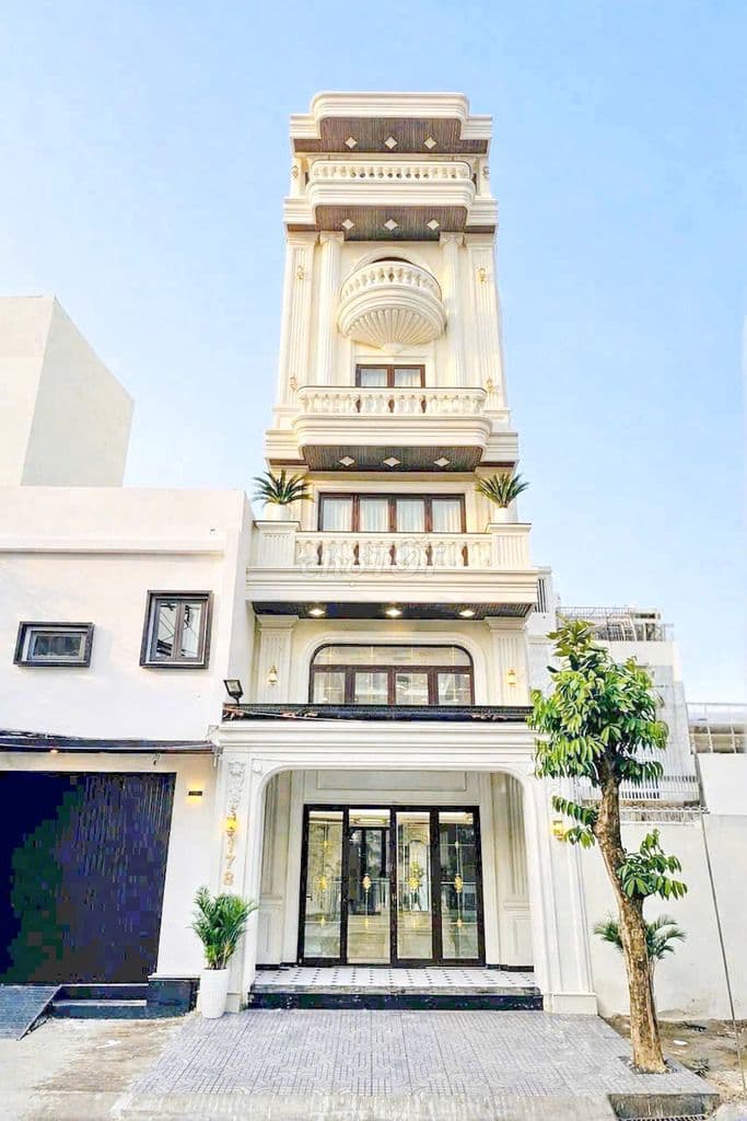 Giảm 3 tỷ còn 32 tỷ - Siêu phẩm 4 tầng nhà đẹp cạnh chợ Tân Mỹ Q7