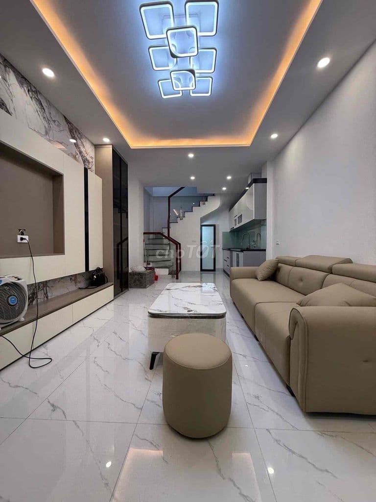 siêu hiếm .Lê Thanh Nghị ô tô đỗ cửa dừng đỗ ngày đêm , ở ,kinh doanh