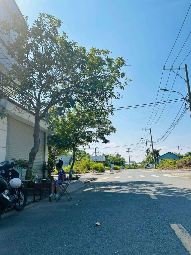 Lô đất giá Rẻ 60m2 , đường 10m thông