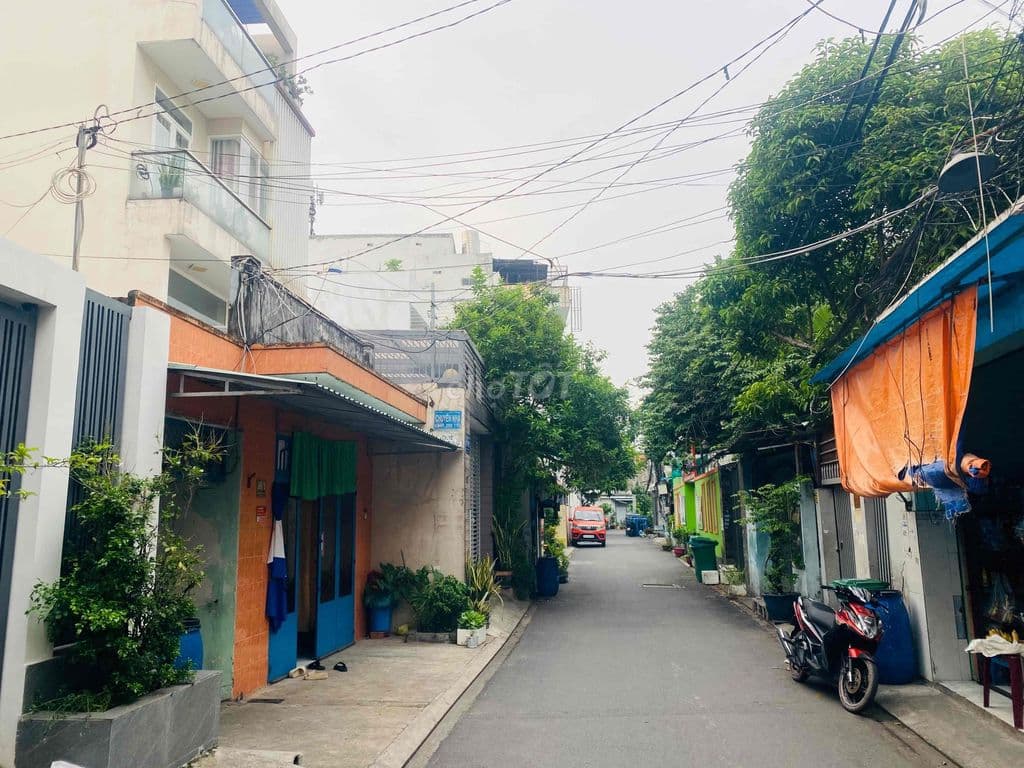 8.1 tỷ. 110m2(6.1x19). TÂN THỚI NHẤT QUẬN 12