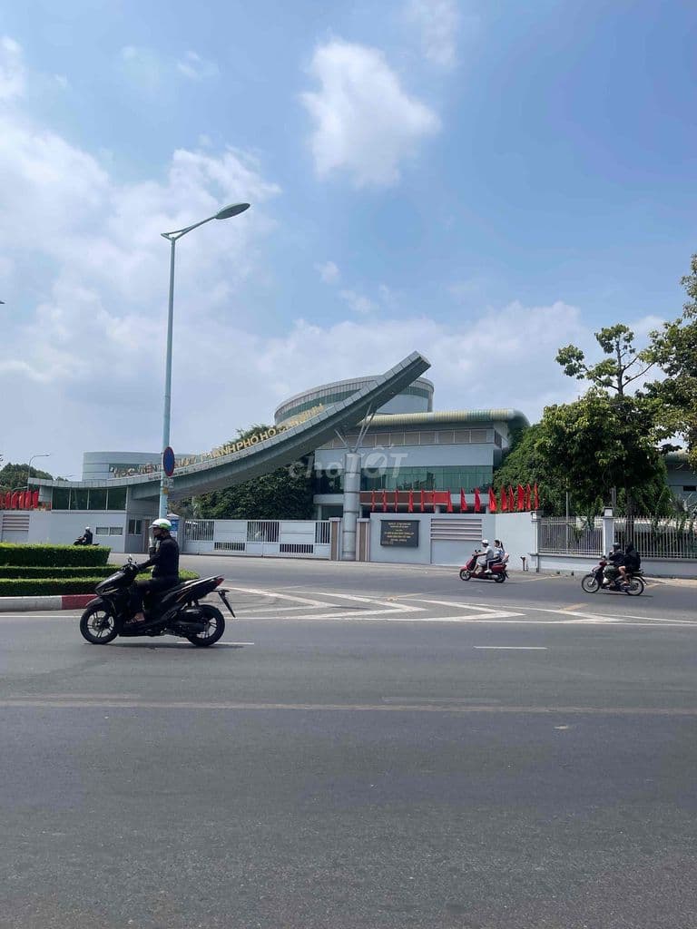 Bán căn chung cư phương nam ngay trươfng cán bộ