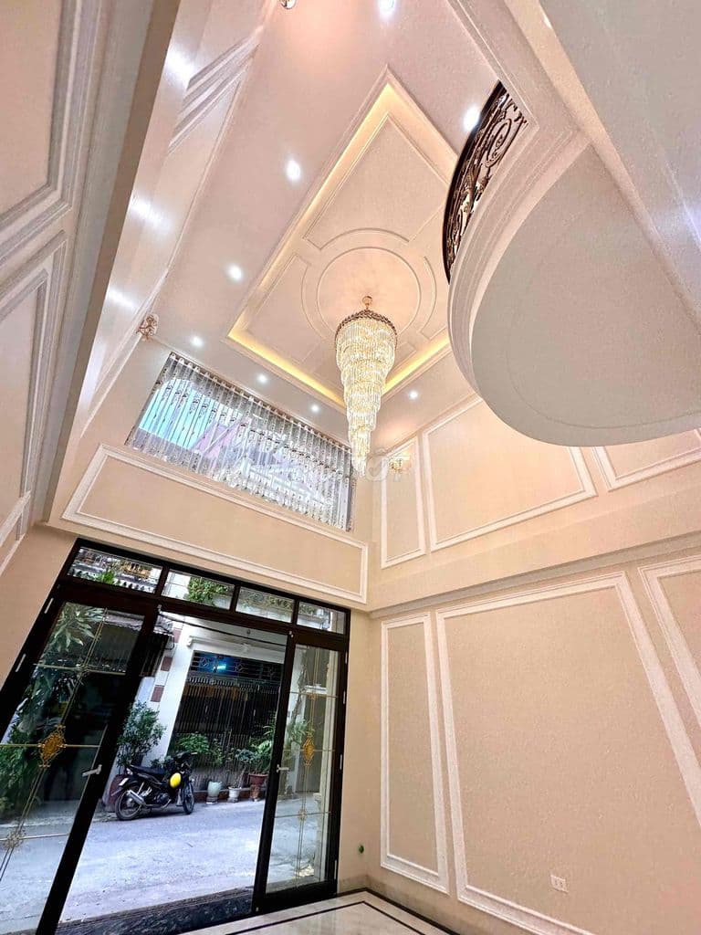 GIẢM SÂU - BÁN GẤP - NHÀ LONG BIÊN 92M - 8 TẦNG - FULL NỘI THẤT - Ảnh 2