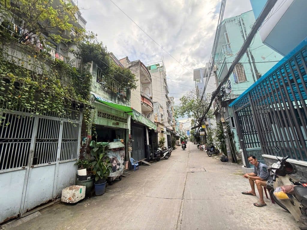 CHỦ NGỘP BÁN GẤP NHÀ ÔNG ÍCH KHIÊM QUẬN 11 HẺM XE TẢI - Ảnh 3