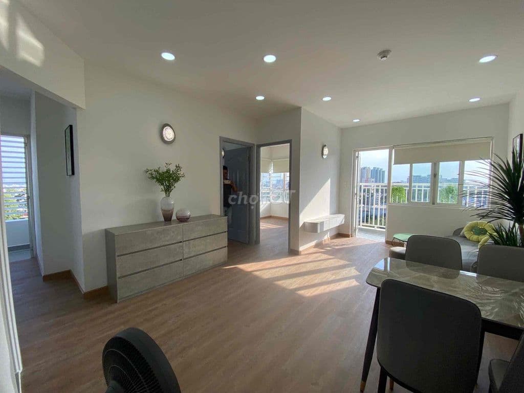 Nhà đẹp Cao Ốc B Ngô Gia Tự (61m2 2pn, hầm để xe, thang máy)