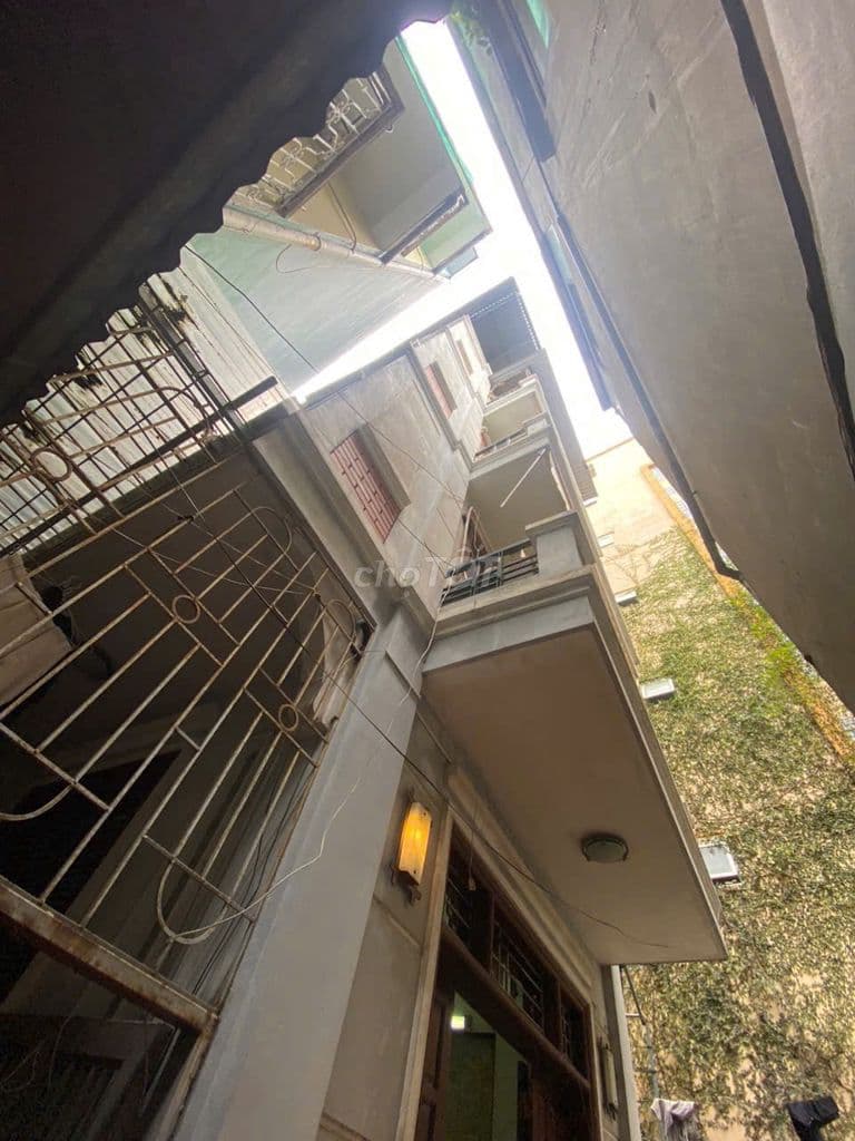 CC Bán Biệt Thự Ngõ 84 Nhọc Khánh 99m2 x3,5T Lo góc sân vườn 13,9tỷ.