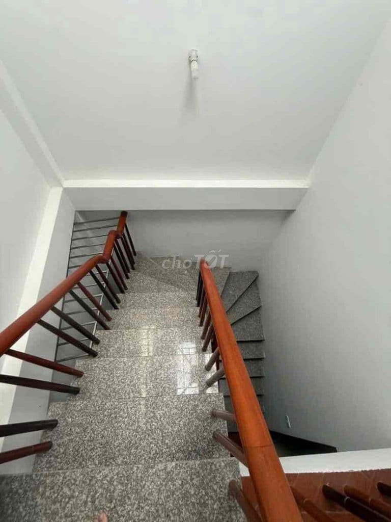 Nhà Hiếm Cầu Giấy 40m2 - 5 Tầng - Gần Phố - Ở Ngay - Giá 9 Tỷ ( TL ) - Ảnh 2
