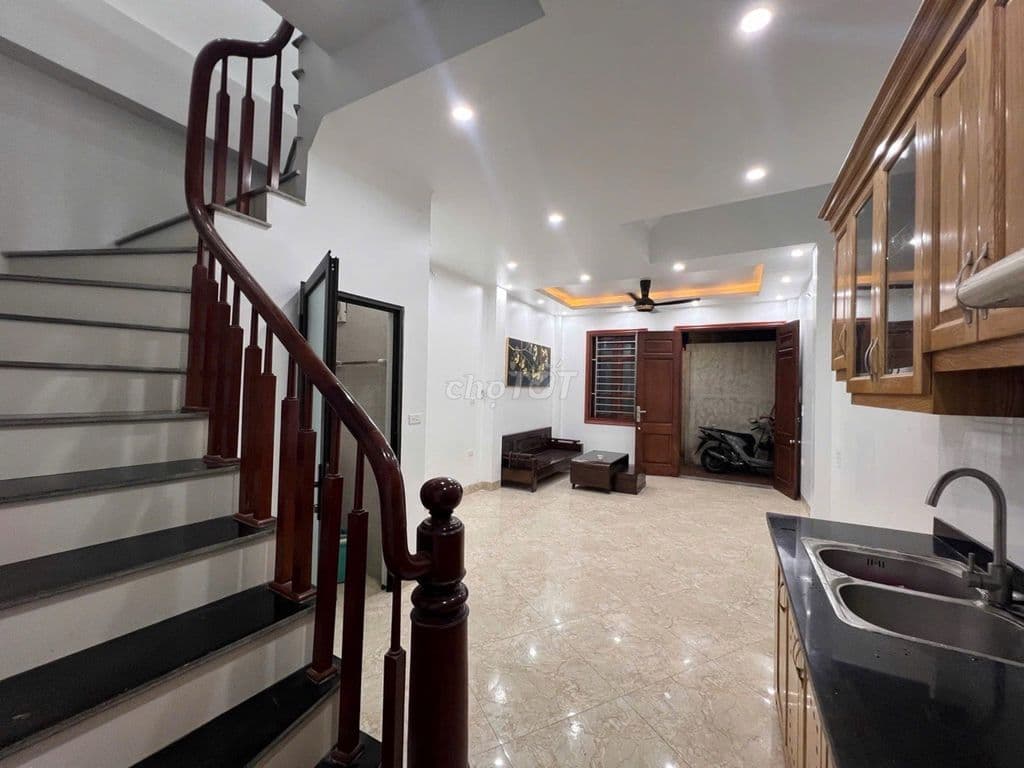 bán nhà phố thanh am giá tốt