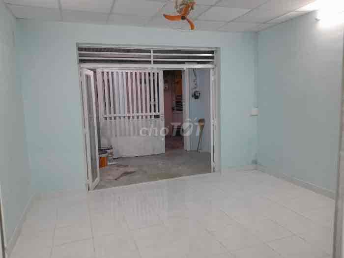 BÁN GẤP! NHÀ PHAN VĂN HỚN – 6 PHÒNG – HẺM Ô TÔ – GIÁ CHỈ 6.4 TỶ - Ảnh 3