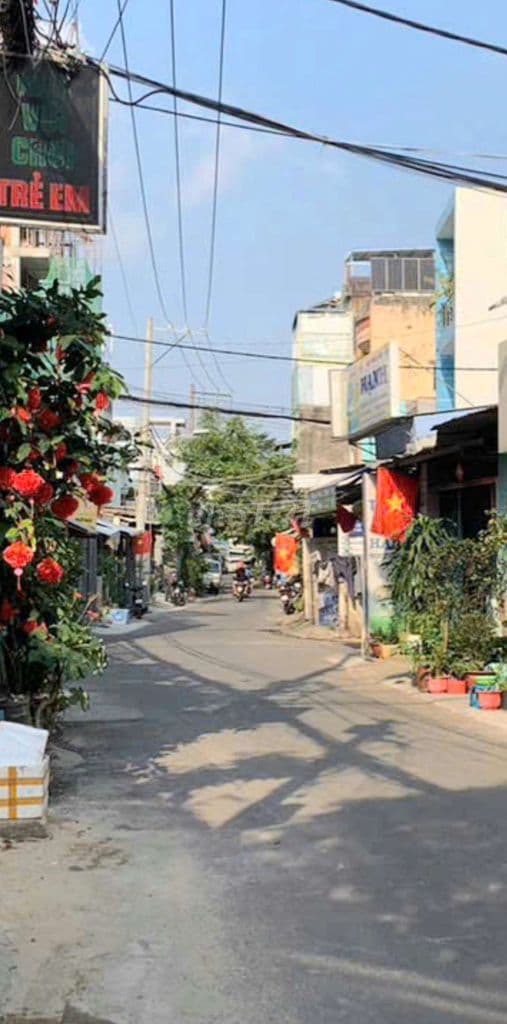 BÁN NHÀ MẶT TIỀN KINH DOANH ĐƯỜNG HOÀNG XUÂN NHỊ, GIÁP QUẬN 11, T.BÌNH