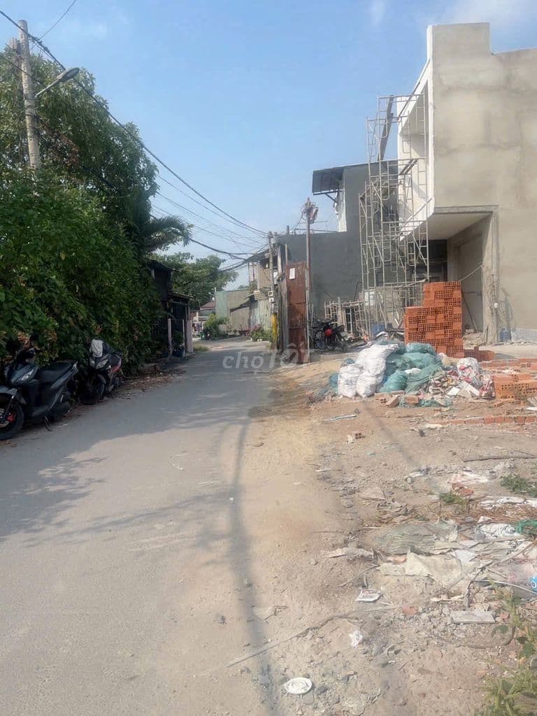 BÁN ĐẤT MẶT TIỀN ĐƯỜNG TRUNG ĐÔNG 10 THỚI TAM THÔN HÓC MÔN