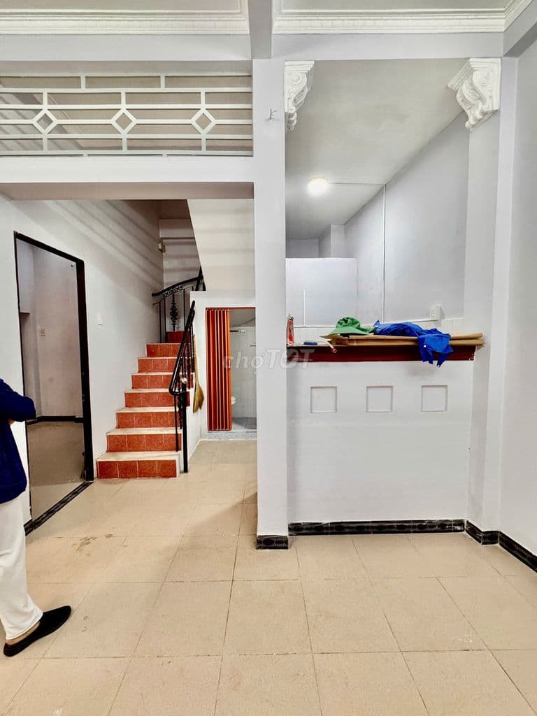 SIÊU PHẨM QUẬN 10 BAY TRONG TUẦN 32M2 4 TẦNG 4PN CHỈ NHỈN 5 TỶ