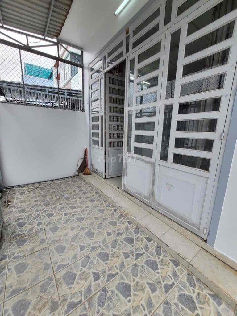 BÁN NHÀ CẤP 4 KẾ CHỢ BÌNH CHÁNH 60M2 GIÁ RẺ - Ảnh 3