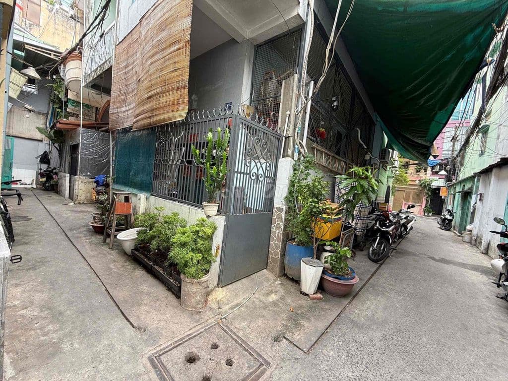 Bán nhà cạnh hẻm xe hơi trung tâm quận 1 - Ảnh 2